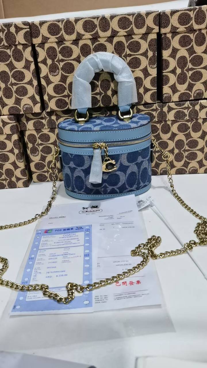 Coach

withbox 🎁🎁🎁

95 dhs🌺

Zain143
