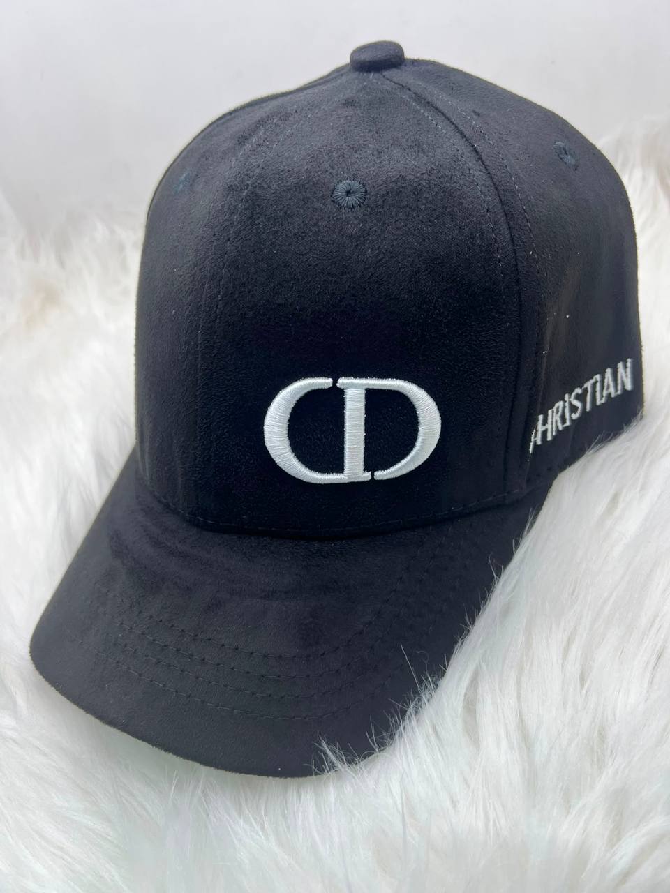 Caps
35 dhs✅

Zain182
♥️♥️♥️