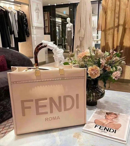 Fendi
90 dhs❤️
33 cm

Zain219
♥️♥️♥️