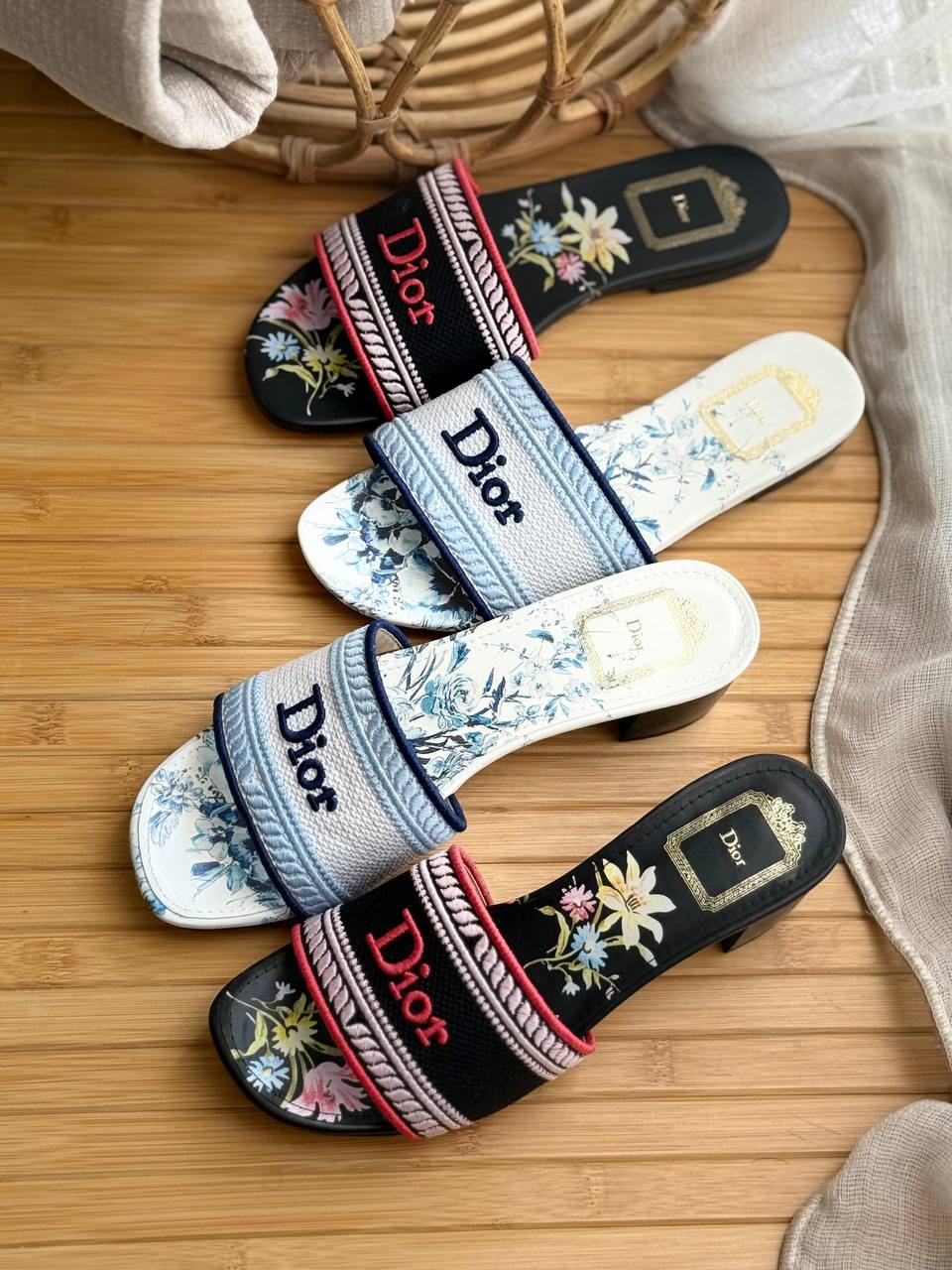 𝐃𝐢𝐨𝐫 Dior
AAA+ Quality
𝗦𝗶𝘇𝗲 𝟯𝟲 𝘁𝗼𝗼 𝟰𝟭
450 dhs✅

Zain303
♥️♥️♥️
