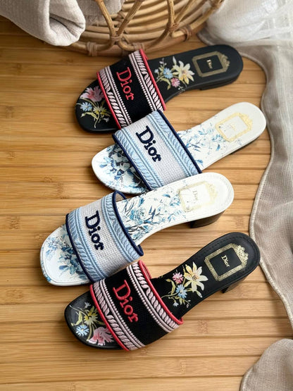 𝐃𝐢𝐨𝐫 Dior
AAA+ Quality
𝗦𝗶𝘇𝗲 𝟯𝟲 𝘁𝗼𝗼 𝟰𝟭
450 dhs✅

Zain303
♥️♥️♥️