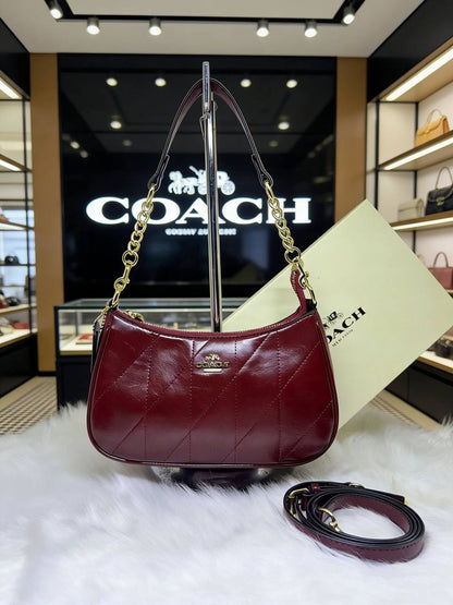 Coach

85 dhs🌺

with box.
🎁🎁🎁

Zain38
♥️♥️♥️
