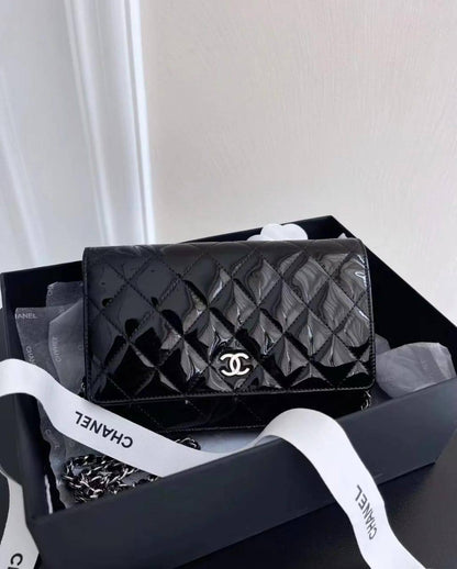 Celine - Chanel
90 dhs🪙🌨️
with box
🎁🎁🎁

high quality

Zain07
♥️♥️♥️