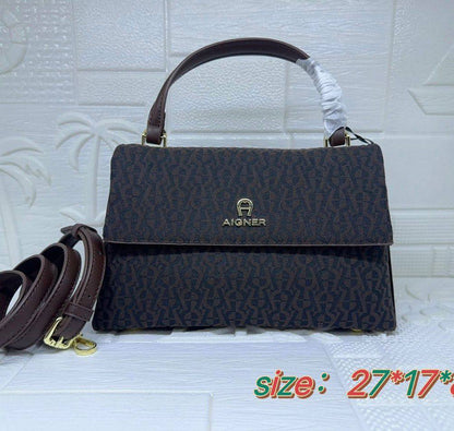 Aigner
95 dhs🪙💚
size：26cm

With box
🎁🎁🎁

Zain35
♥️♥️♥️