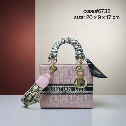 CHRISTIAN LADY DIOR
ᴄᴀɴᴠᴀs ᴏʙʟɪǫᴜᴇ ᴍᴀᴛᴇʀɪᴀʟ
ᴀɴᴅ ʟᴇᴀᴛʜᴇʀ ᴍᴀᴛᴇʀɪᴀʟ
ɢᴏʟᴅ ʜᴀʀᴅᴡᴀʀᴇ
sɪᴢᴇ: 20 cm

75 dhs❤️

Zain31
♥️♥️♥️
