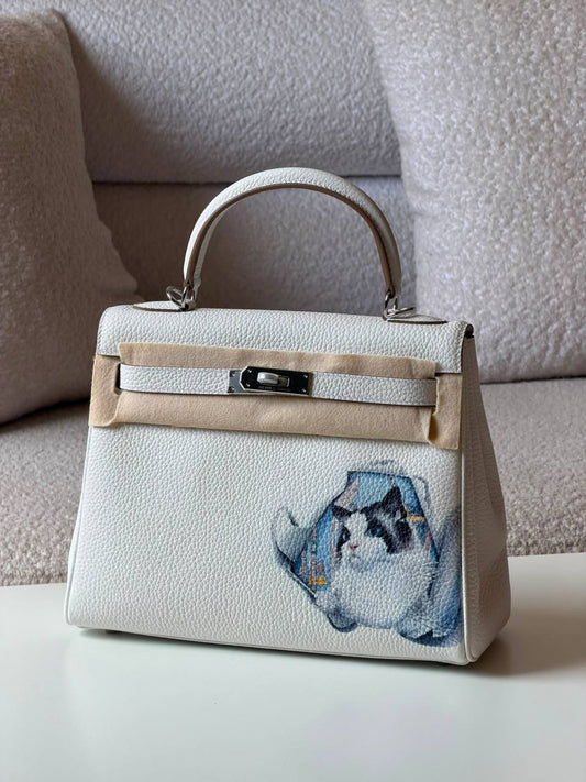 Hermes

kelly togo 28cm💥

Master quality ✅

with box📦

560 dhs✅

Zain52
♥️♥️♥️