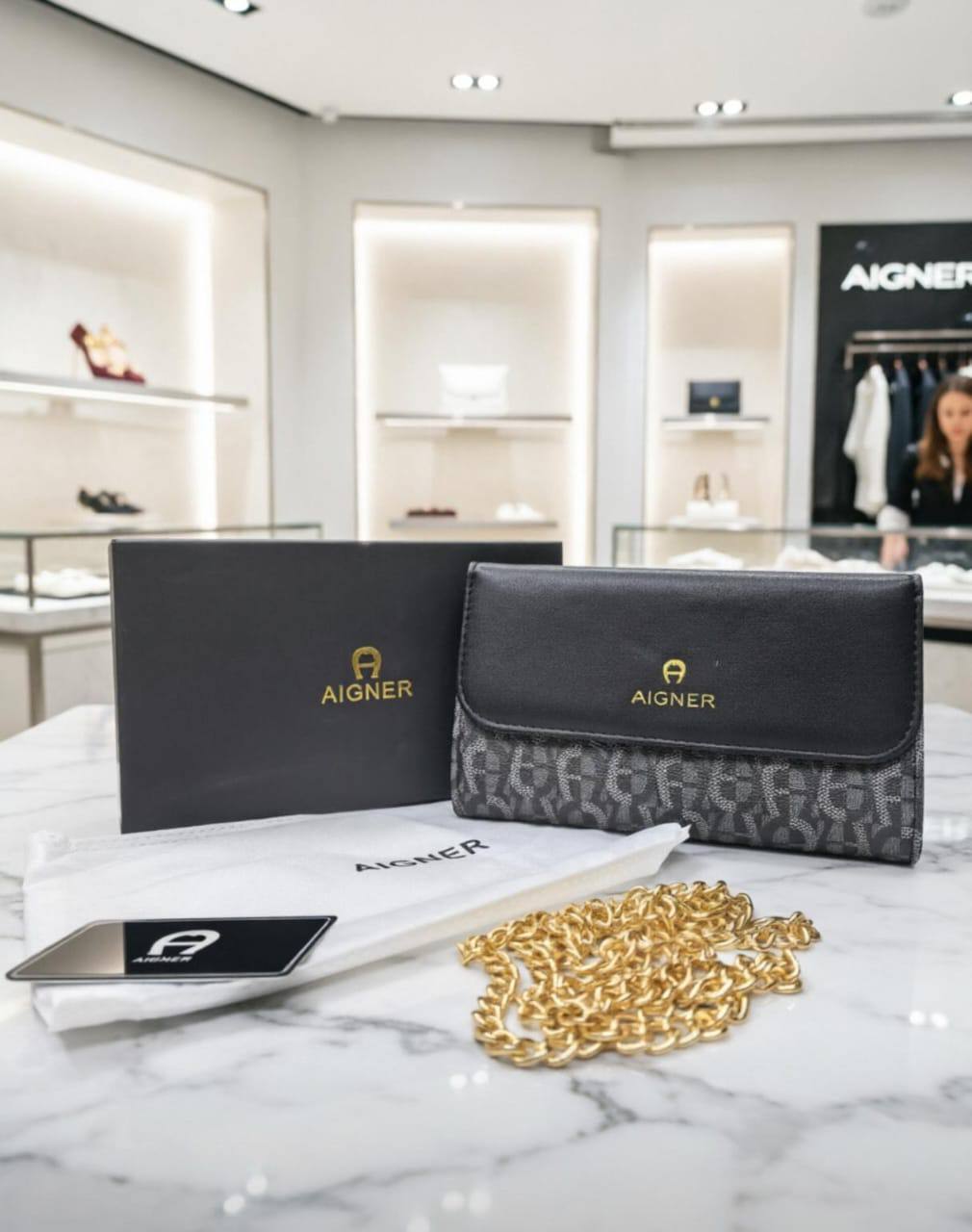 Aigner - CH
80 dhs💓
with box
Size:21*12*4

Zain07
♥️♥️♥️
