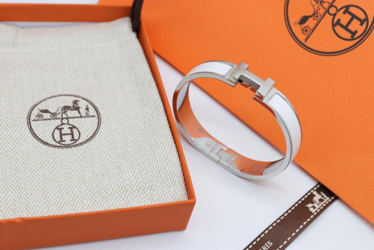 Hermes Bracelet
Super Master
105 dhs🌺
With Full Packing.

Zain33
♥️♥️♥️