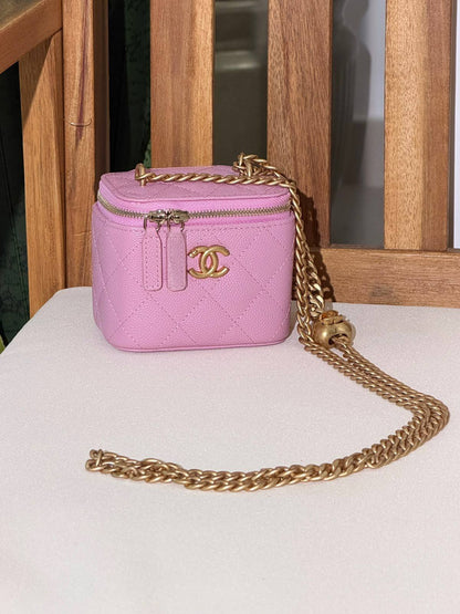 CHANEL 
Super Master Quality ⚡️
Original Packing 🎁
Size 10CM📏
For Price 👇 WhatsApp✅
0568585901 
0507557372
0552275751 Owner Zain 👌

Zain321
♥️♥️♥️