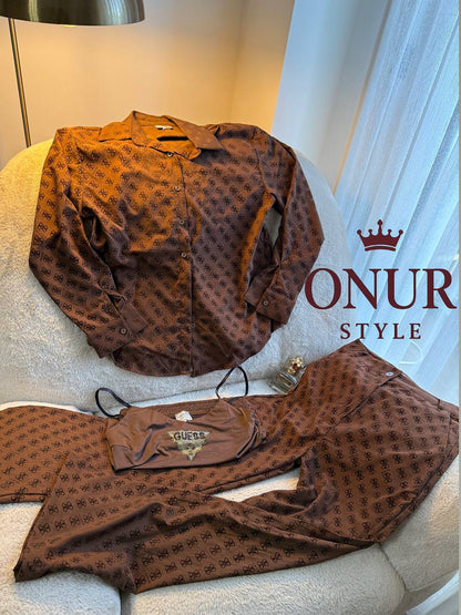 guess set
طقم 3 قطع متوفر ب 3 ألوان 
قماش فخم والكتابة بالمخمل وبنفس الوقت بارد♥️

Set 3pc 
Available in 3 color (brown, burgundy, beige)
Luxurious fabric, all writing in velvet ♥️


230 dhs

OnurStyle 

اطلبوها من الوتس المثبت في الأعلى👆🏻👆🏻

تواصلو م
