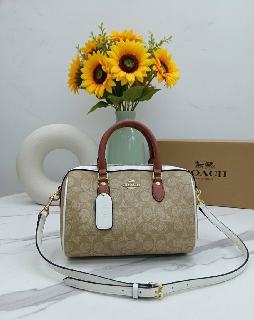 COACH 🆕
GOOD QUALITY 💯
95 dhs🪙🌨️
WITH BOX 📦

Zain28
♥️♥️♥️