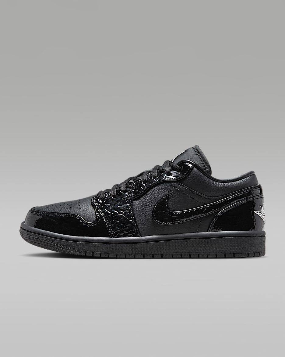 Air Jordan 1 Low "Black Croc"🖤🐊
36-46 AVAILABLE🤩
230 dhs❣️

Zain242