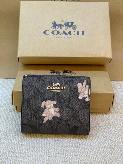 Coach 
Wallets Master
125 dhs💓

Zain248
♥️♥️♥️