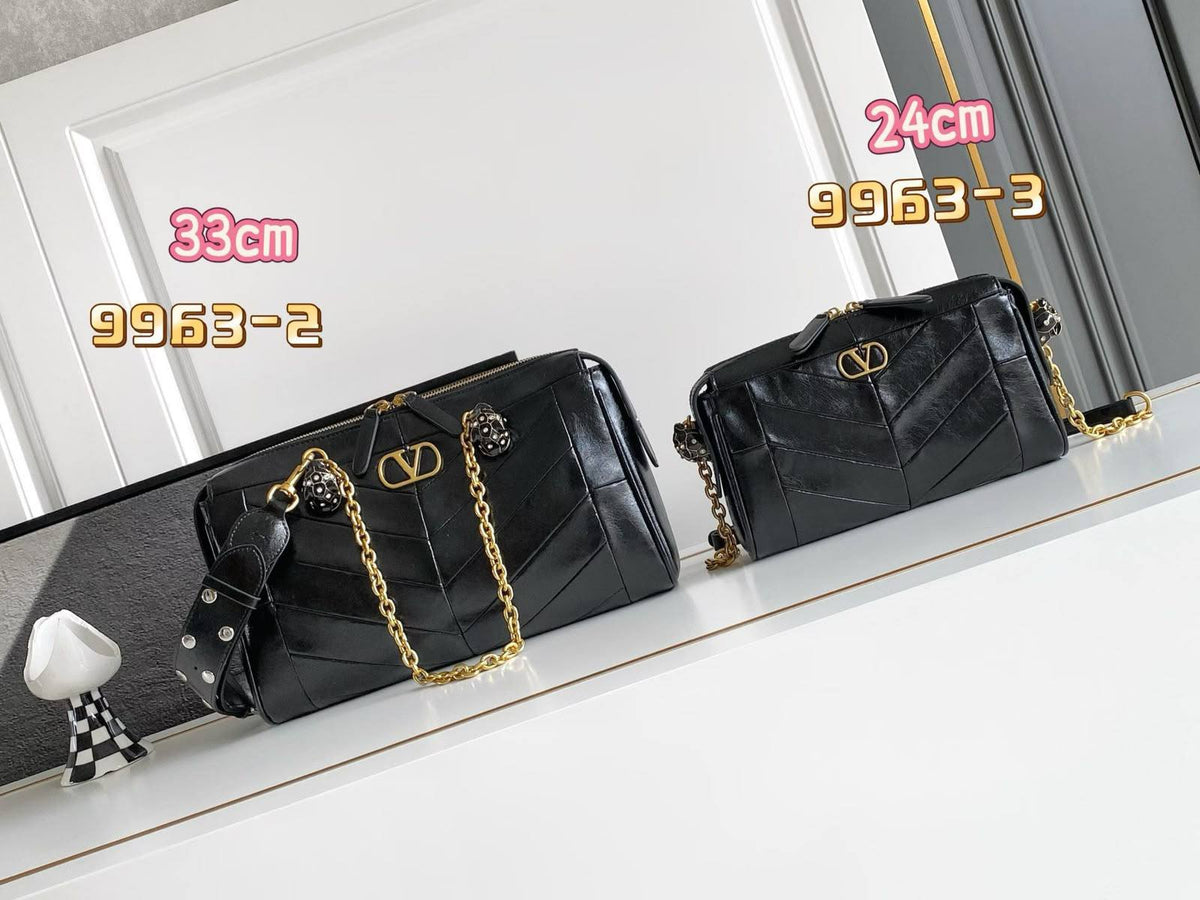 Valentino 24 cm 330 dhs🇦🇪 33 cm. 350 dhs🇦🇪 Zain153 ♥️♥️♥️ - Zain Corner Store copy & master bags shoes & more
