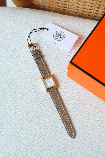 Hermes 🍊
Heure H watch
Mini (21 mm)
Quartz 🔋 
VIP Quality 🎩
For Price 👇 WhatsApp✅
0568585901 
0507557372
0552275751 Owner Zain 👌

Zain236
♥️♥️♥️