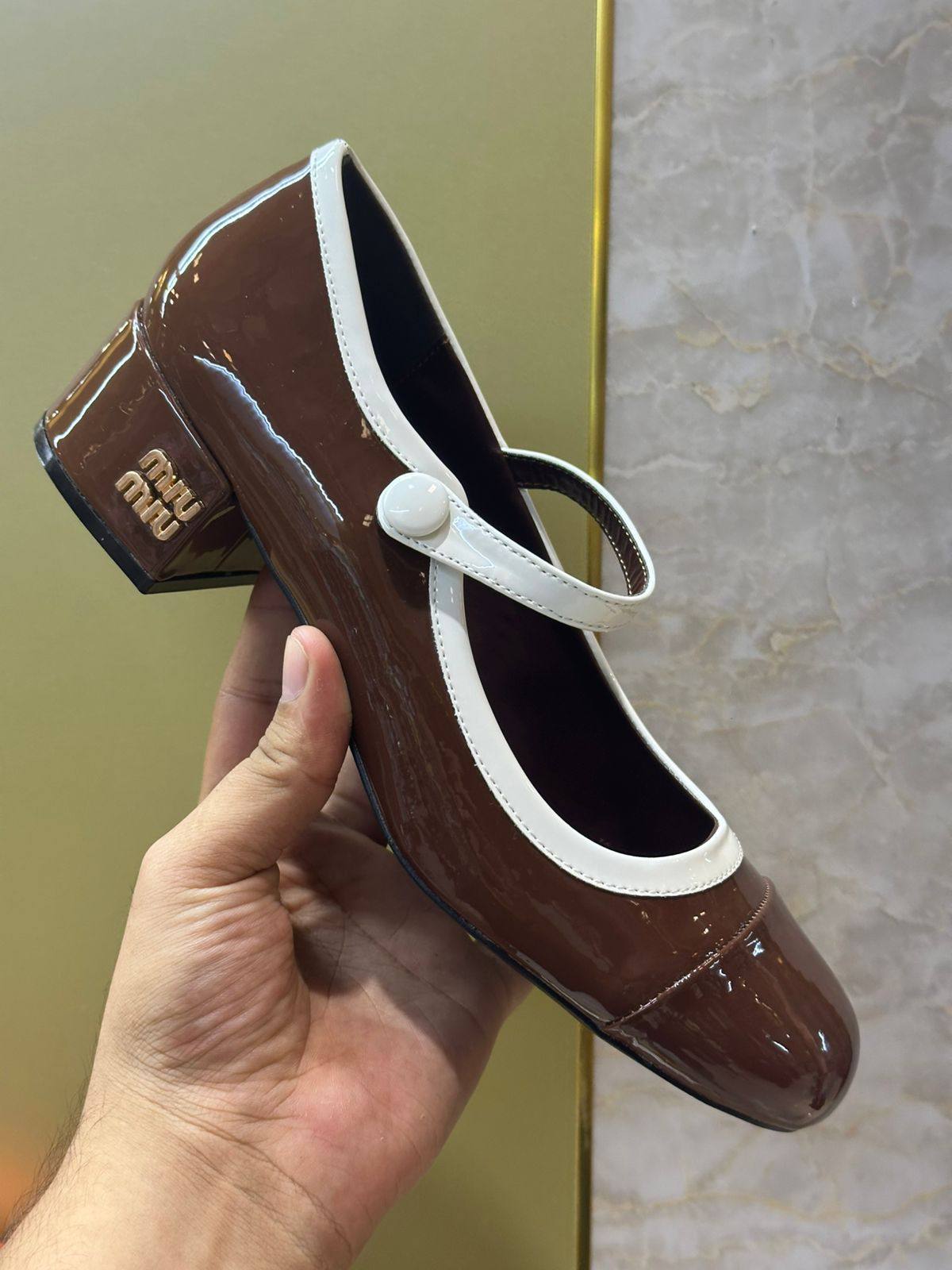 Hermes 
size 36 to 41
120 dhs👑

Zain146
♥️♥️♥️