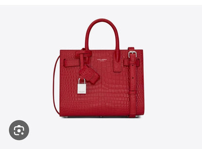 YSL 

good quality 
100 dhs🇦🇪🇦🇪

SIZE 20cm

Zain200
♥️♥️♥️