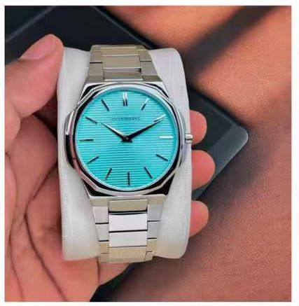 PATEK PHILIPPE SLIM MEN
*GOOD QUALITY*
*WEIGHT LESS CHAIN*
120 dhs💓
*BATTERY*

Zain29
♥️♥️♥️
