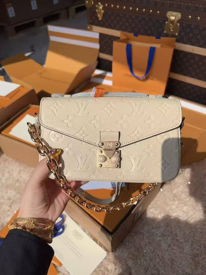 LV
Master💓💓💓
280 dhs✅

Zain153
♥️♥️♥️
