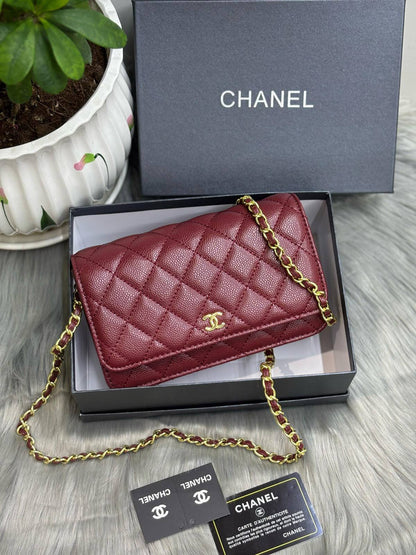 CHANEL 
SIZE……….    19cm
90 dhs✅
with BOX✅

Zain244
♥️♥️♥️