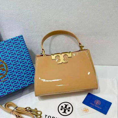 TORY BURCH NEW CAME GOOD QUALITY 
WITH BOX 
95 dhs✅

Zain295
♥️♥️♥️
