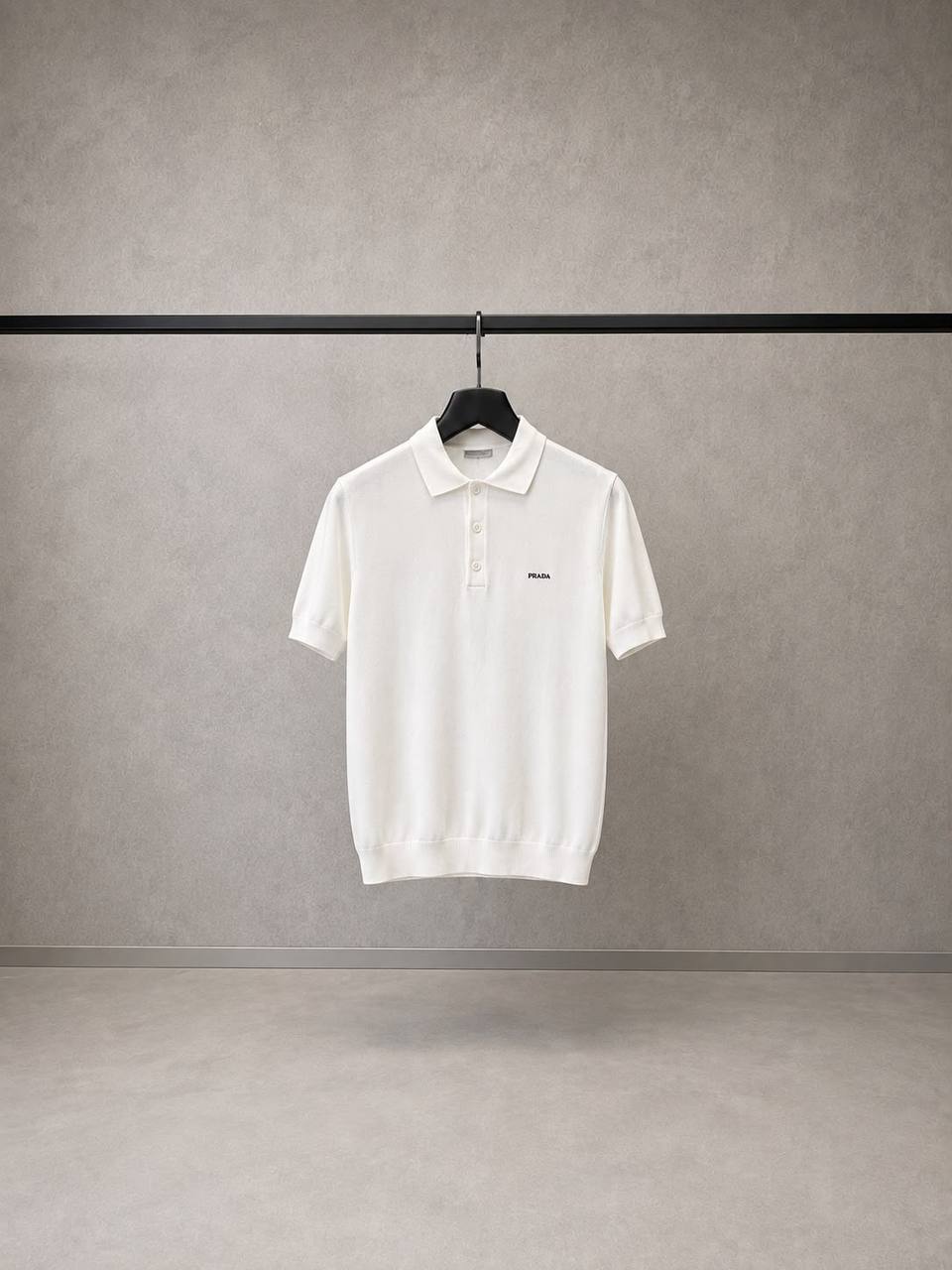 PRADA ❣️
SUPER MASTER QUALITY ✨
SIZE :S M L XL XXL
350 dhs🇦🇪🇦🇪

Zain327
♥️♥️♥️