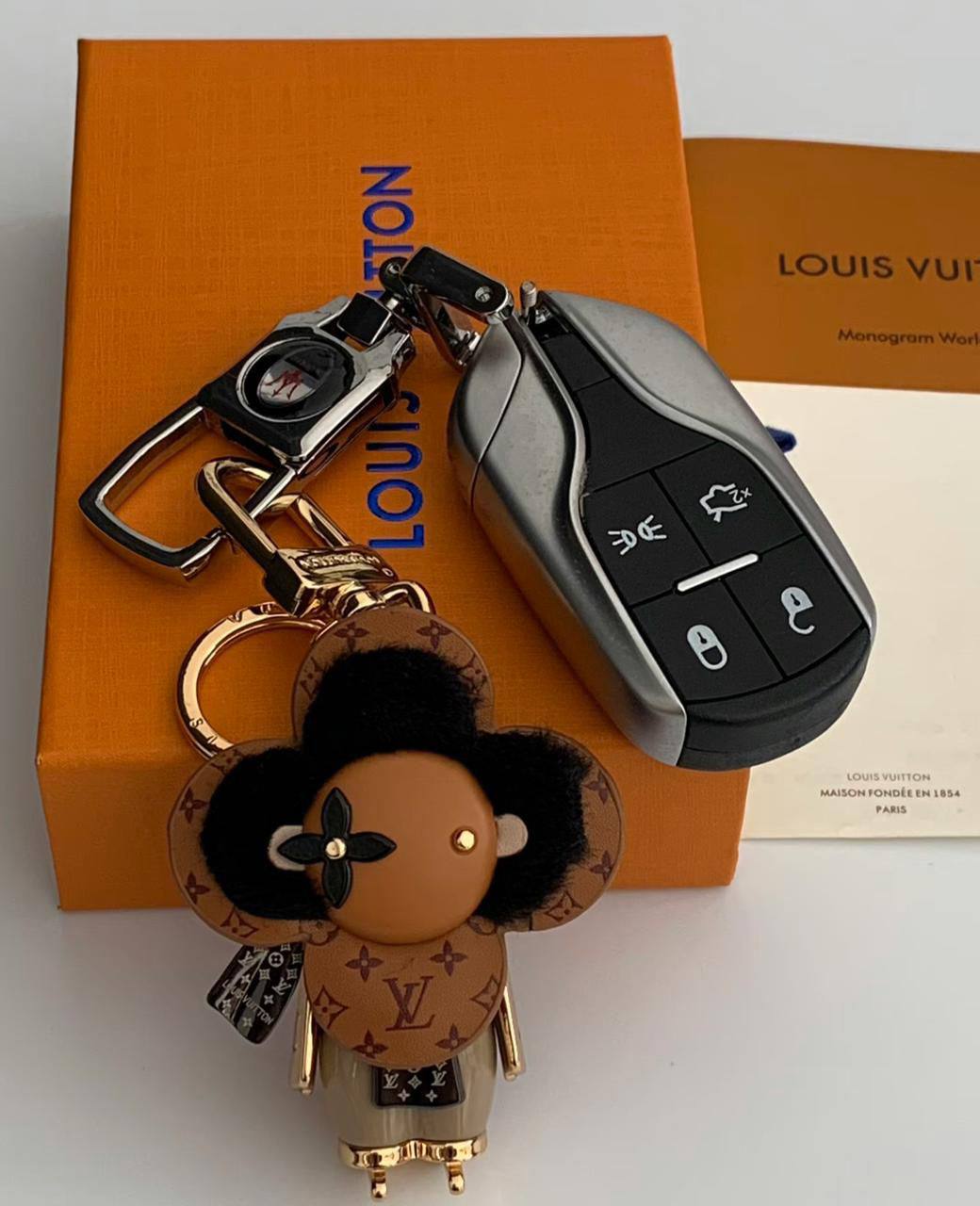 LV key holder* 🪩
Master quality 

120 dhs🪙💕
Master box 🗃️

Zain48
♥️♥️♥️