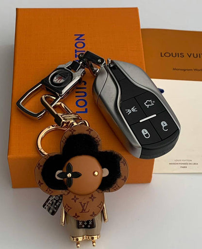 LV key holder* 🪩
Master quality 

120 dhs🪙💕
Master box 🗃️

Zain48
♥️♥️♥️