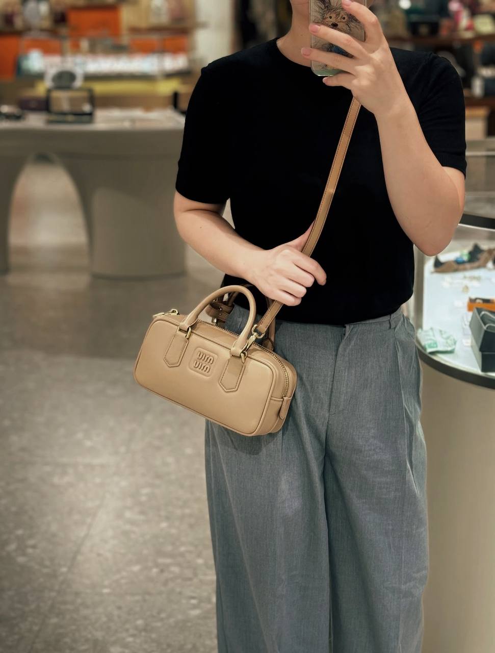 MIU MIU 

NEW CAME 
HIGH QUALITY 
WITH BOX 

120 dhs🇦🇪🇦🇪

Zain295
♥️♥️♥️