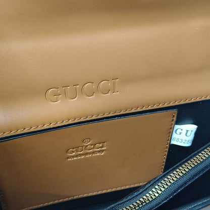 GUCCI ɢɢ ᴍᴀʀᴍᴏɴᴛ
ɪᴄᴏɴɪᴄ ɪɴᴛᴇʀʟᴏᴄᴋɪɴɢ
GG ʟᴏɢᴏ ᴘʟᴀǫᴜᴇ
sʜᴏᴜʟᴅᴇʀ ʙᴀɢ
ɢᴏʟᴅ ᴄʜᴀɪɴ sᴛʀᴀᴘ
sɪᴢᴇ : 25 cm
ᴡɪᴛʜ BOX
🎁🎁🎁

75 dhs✅

Zain31
♥️♥️♥️