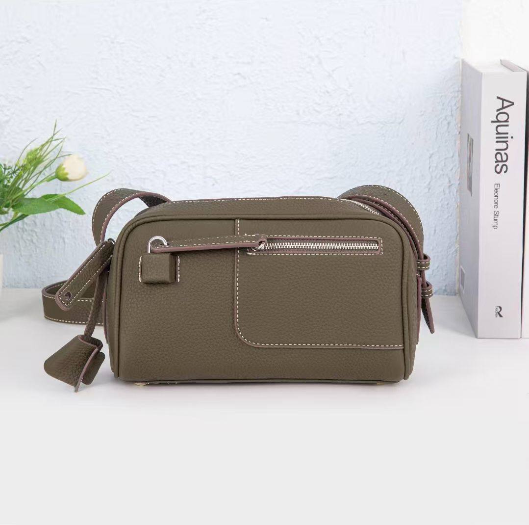 HERMES 
 GOOD QUALITY 
WITH BOX  
🎁🎁🎁

100 dhs✅

Zain39
♥️♥️♥️