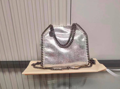 Stella
110 dhs🇦🇪🇦🇪
Size：20cm
good-quality with box

Zain35
♥️♥️♥️