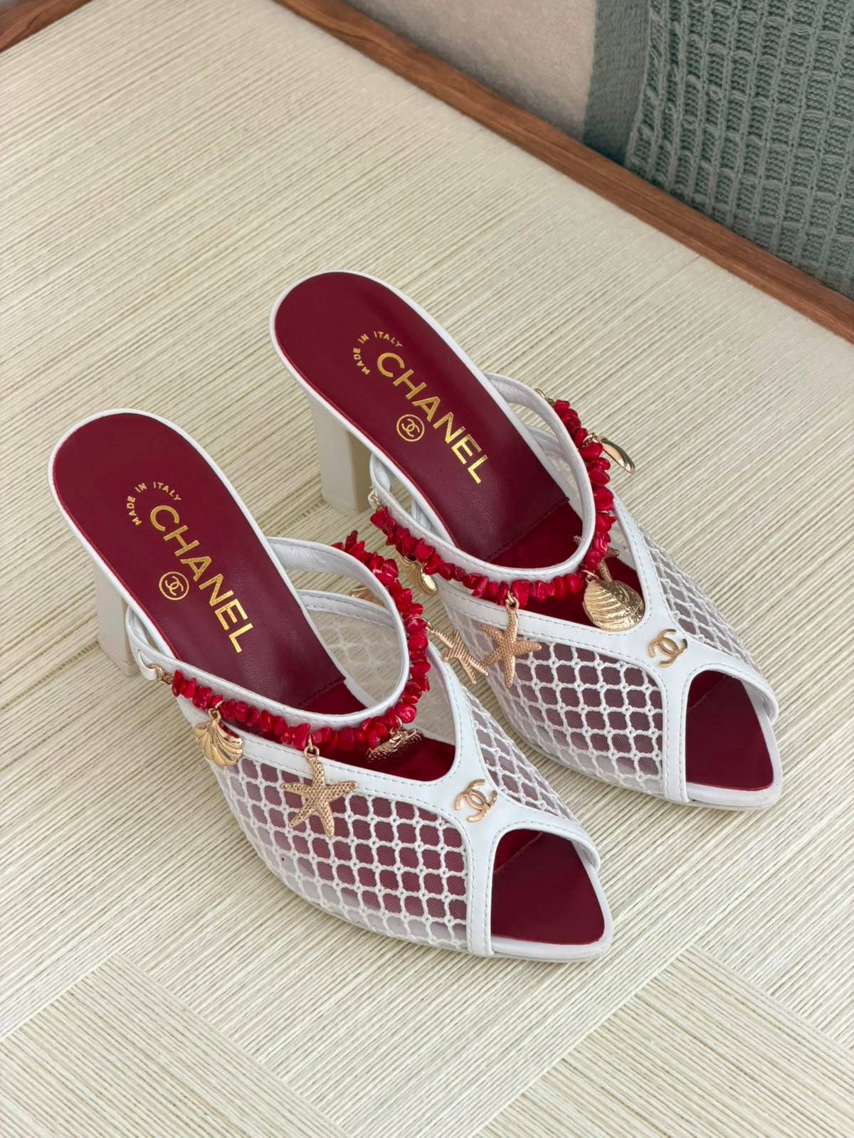 CHANEL
QUALITY:SUPER MASTER 😍💥
SIZE:36 TO 42😍🥰
550 dhs✅

Zain319
♥️♥️♥️