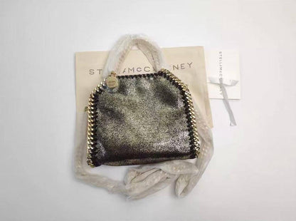 Stella McCartney
110 dhs🇦🇪🇦🇪
size 19×19×3cm
With box

Zain42
♥️♥️♥️
