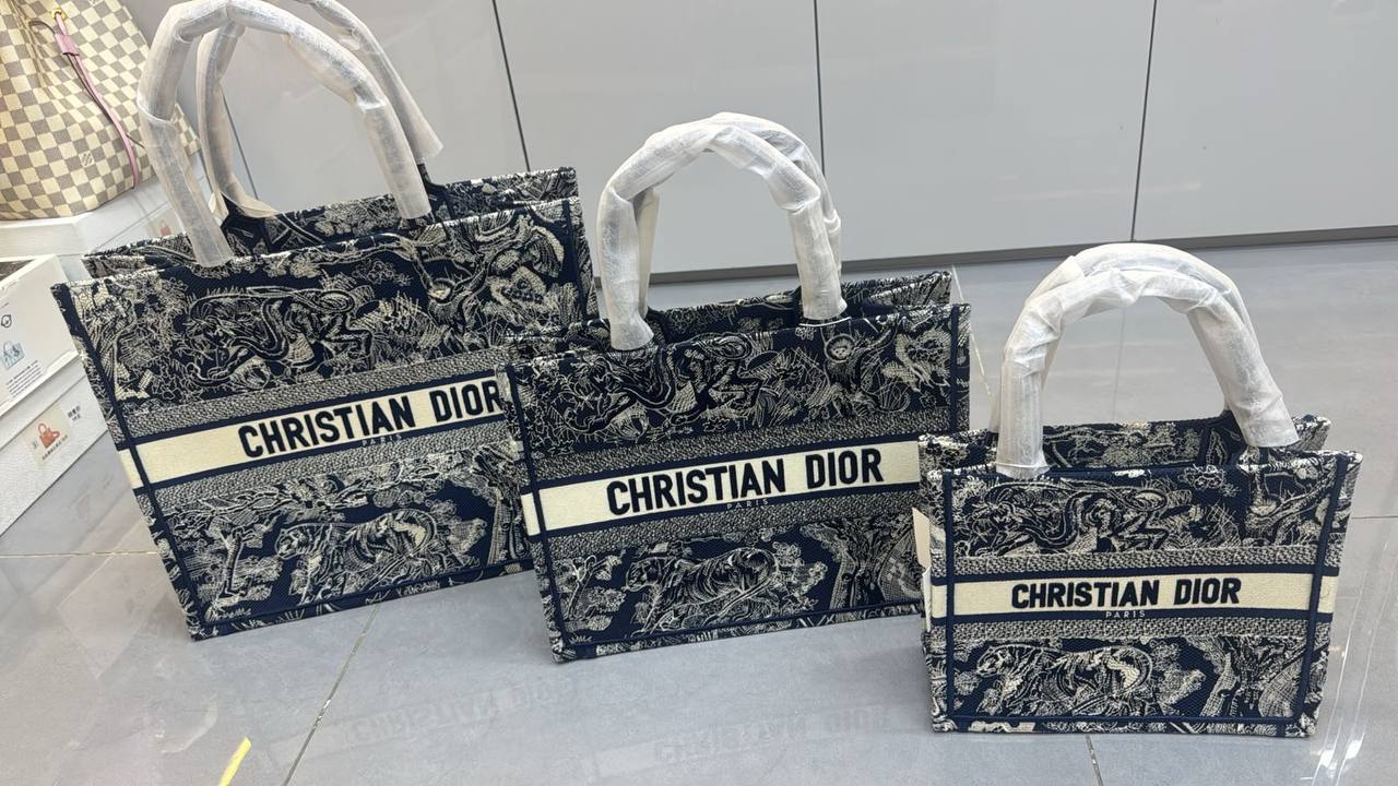 Master Bags
For Price 👇 WhatsApp✅
0568585901 
0507557372
0552275751 Owner Zain 👌

Zain314
♥️♥️♥️