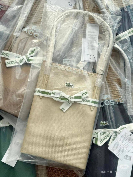 Lacoste
Size   45cm  
45 dhs🪙🖤

Zain04
♥️♥️♥️