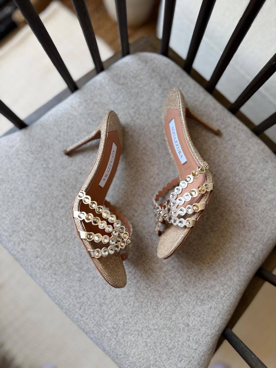 Aquazzura
𝑨𝑨𝑨 𝑸𝑼𝑨𝑳𝑰𝑻𝒀
𝑺𝑰𝒁𝑬 {35 𝒕𝒐 42}
450 dhs✅

Zain81
♥️♥️♥️