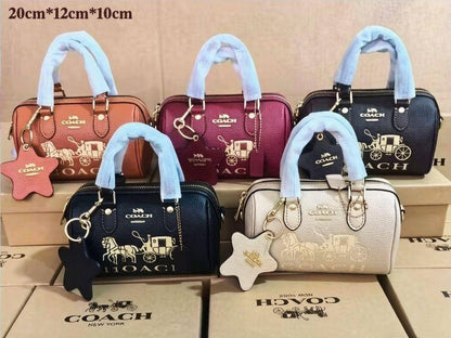 COACH 
COPY ONE 
WITH BOX 
120 dhs💓
20 c m

Zain17
♥️♥️♥️