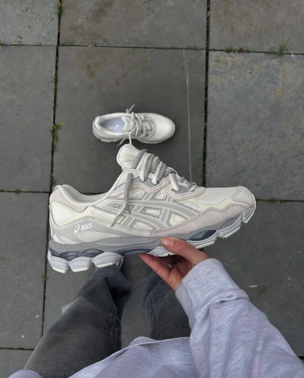 ASICS Gel-NYC Cream Grey，
Size 36-45 ，
240 dhs🌺

Zain18
♥️♥️♥️