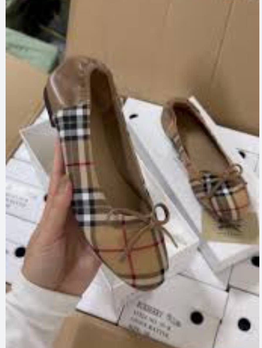 𝗕𝗨𝗥𝗕𝗘𝗥𝗥𝗬 𝗗𝗢𝗟𝗟 𝗦𝗛𝗢𝗘𝗦
💯high quality
Size 36-37-38-39-40-41
105 dhs🪙🌨️

Zain86
♥️♥️♥️
