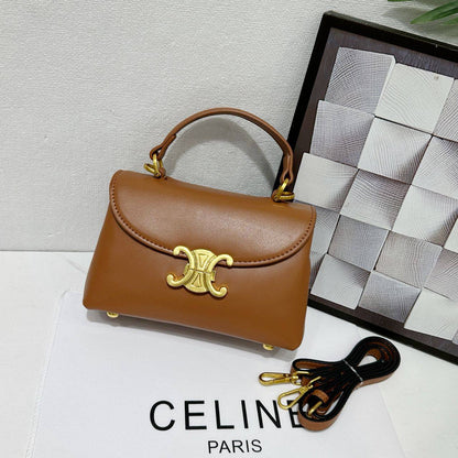 Celine - MK
90 dhs🪙🌨️

With box
🎁🎁🎁

Zain35
♥️♥️♥️