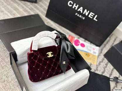 Chanel 
Master
270 dhs🪙🌨️

#20cm
#with box❤️🙋‍♂️
🎁🎁🎁

Zain228
♥️♥️♥️