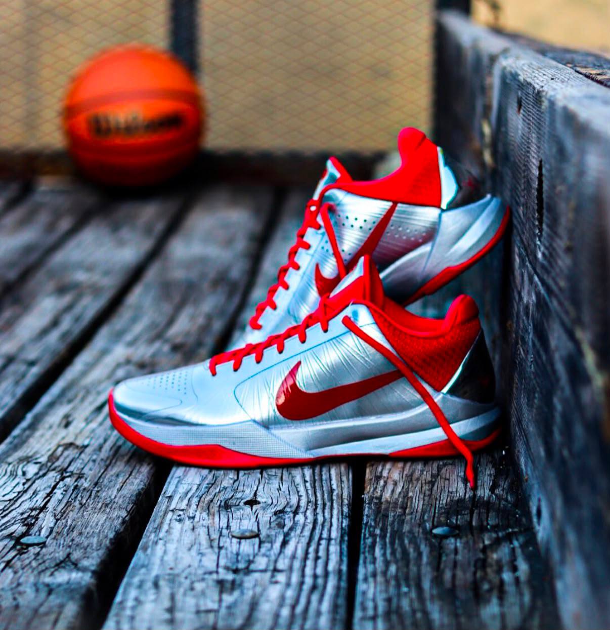 Kobe 5 Protro
Caitlin Clark Indiana Fever ，
Size 40-46 ，
250 dhs💓

Zain18
♥️♥️♥️