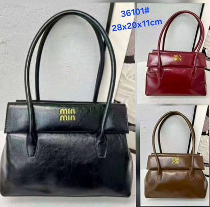 Bags 

75 dhs✅

Zain232
♥️♥️♥️