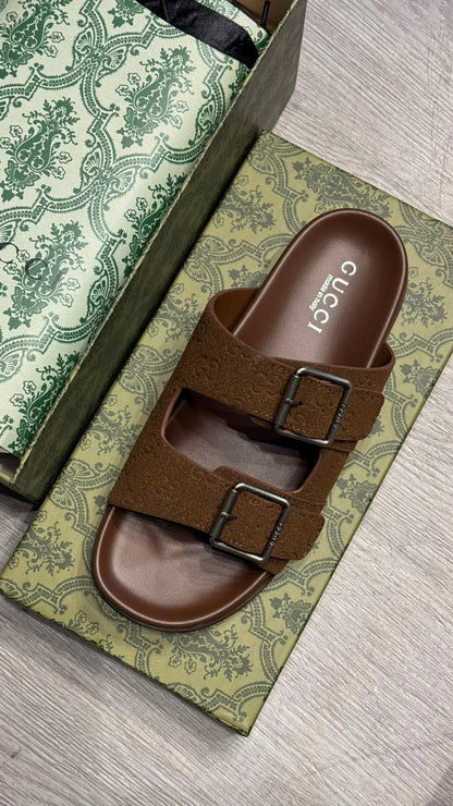 Gucci
Size 40 TO 45 
120 dhs💓

Zain183
♥️♥️♥️
