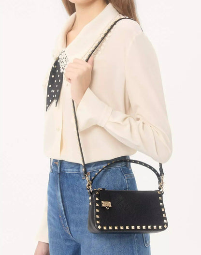 Valentino 

115 dhs🇦🇪🇦🇪

with box
size 21×7×12cm

high quality

Zain42
♥️♥️