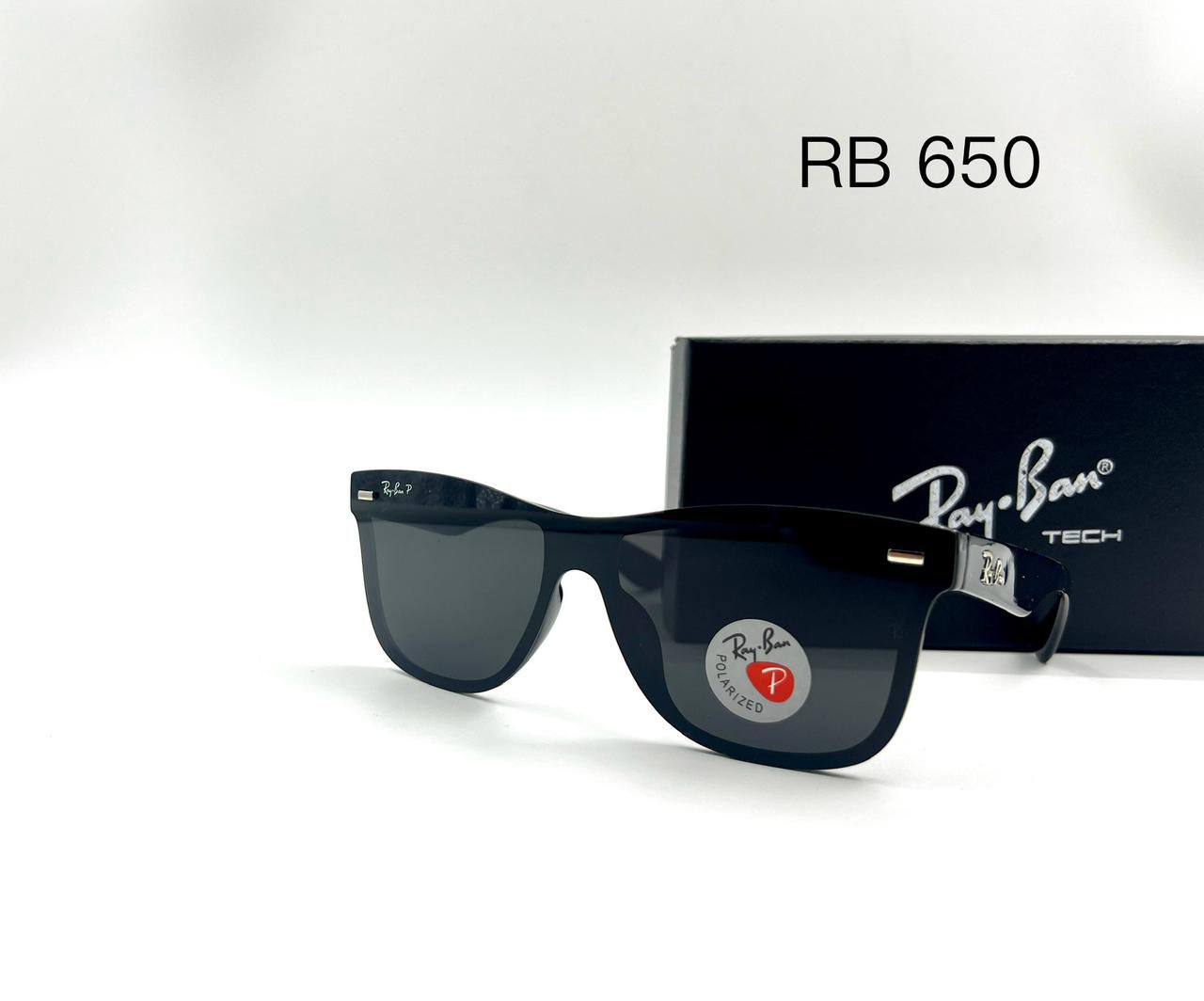 RayBan 
Sunglasses 🕶️ 
Good Quality 💯 
Master box 🗃️ 
50 dhs❣️

Zain273
♥️♥️♥️