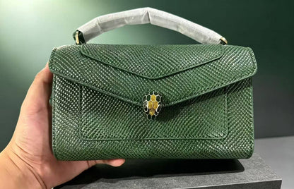 Bvlgari

125 dhs
With box

Zain143
♥️♥️♥️