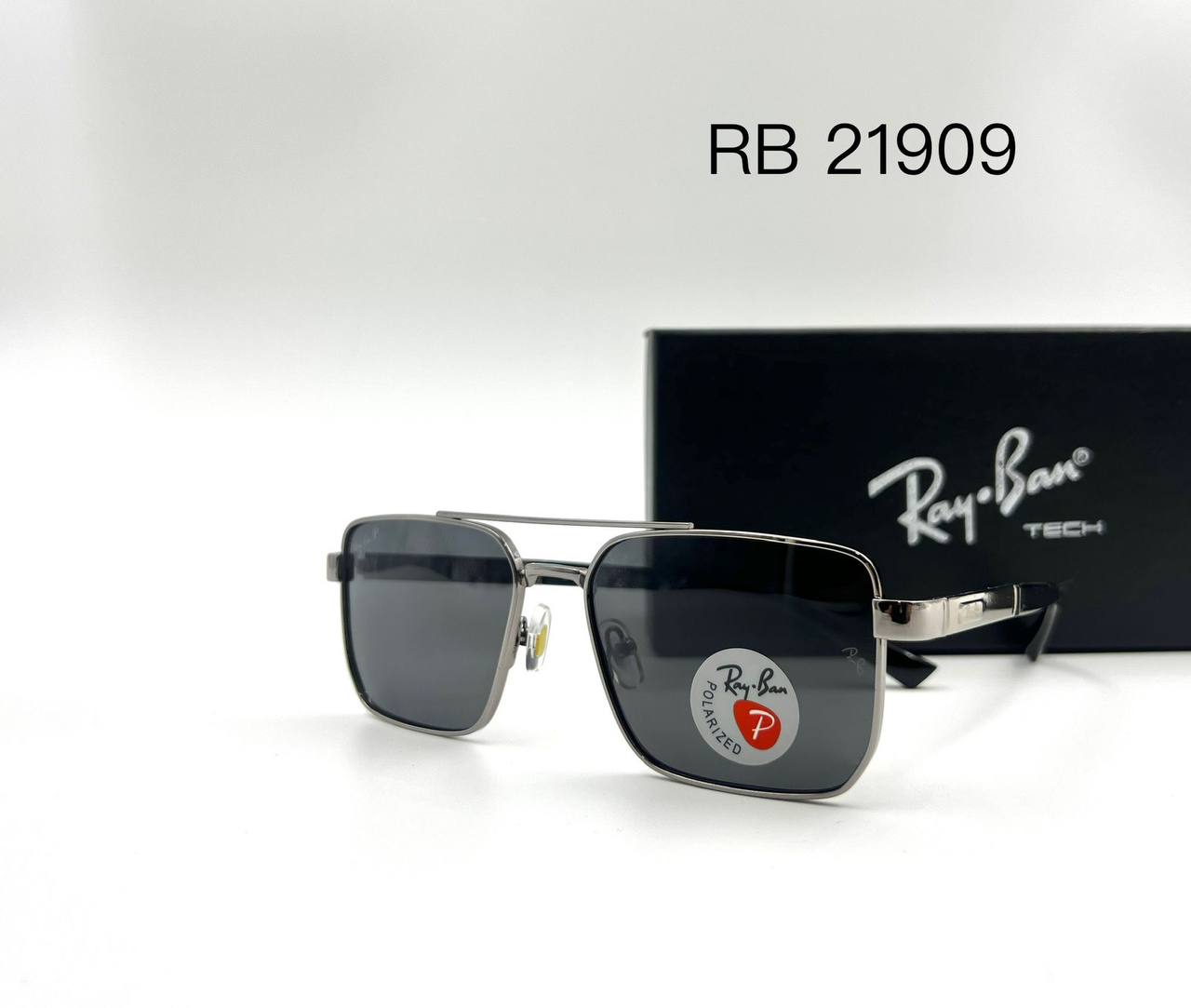 Ray Ban 💥*
Sunglasses 🕶️ 
good quality 💯
With master box 🗃️ 
50 dhs💓

Zain273
♥️♥️♥️