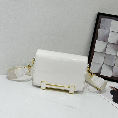 Hermes

105 dhs❤️

with box
🎁🎁🎁

Zain143
♥️♥️♥️